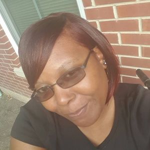 Meet your Posher, Akyma